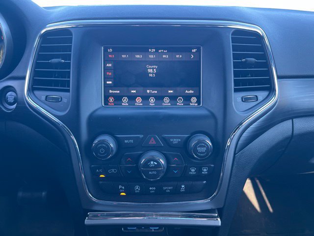 Used 2021 Jeep Grand Cherokee Laredo AWD/4WD image 18