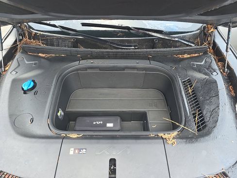 Used 2024 Kia EV9 Land image 23