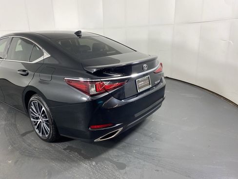 Certified 2024 Lexus ES 350 w/ Premium Package image 9