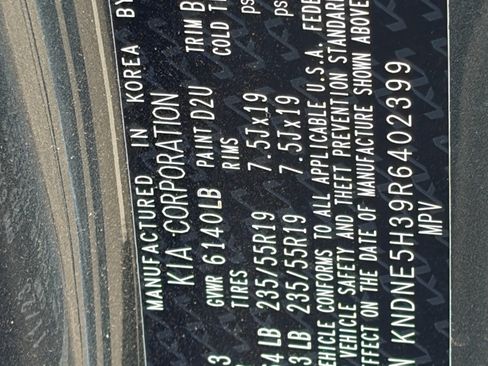 Certified 2024 Kia Carnival SX FWD image 14