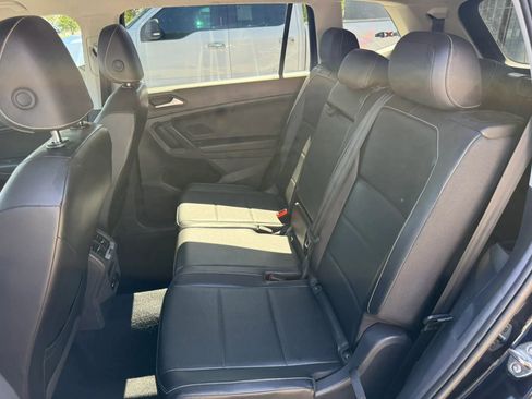 Used 2021 Volkswagen Tiguan SE FWD image 15