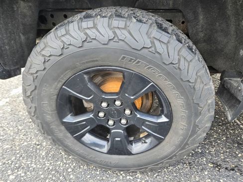 Used 2018 Chevrolet Colorado Z71 AWD/4WD image 40