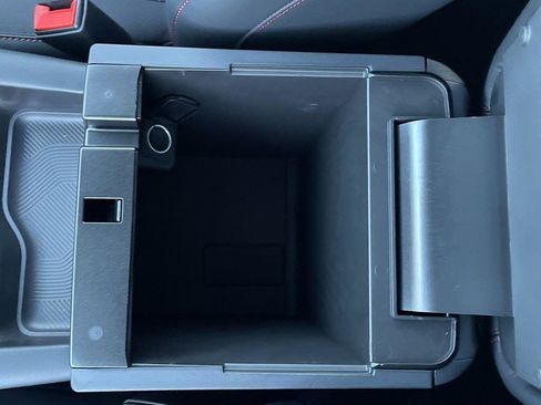 New 2026 Ford Explorer ST-Line w/ ST-Line Street Pack image 18