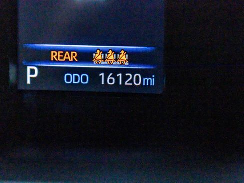 Used 2023 Toyota Tundra Limited w/ TRD Off-Road Package AWD/4WD image 17