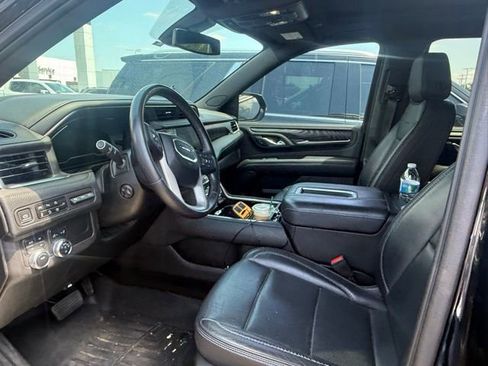 Used 2022 GMC Yukon Denali AWD/4WD image 5