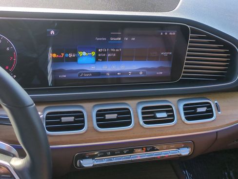 Used 2024 Mercedes-Benz GLE 350 4MATIC image 15