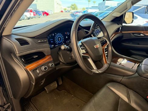 Used 2017 Cadillac Escalade ESV Premium Luxury image 13