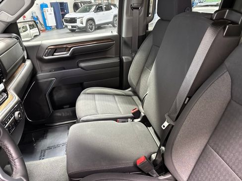 Used 2024 Chevrolet Silverado 1500 LT AWD/4WD image 26