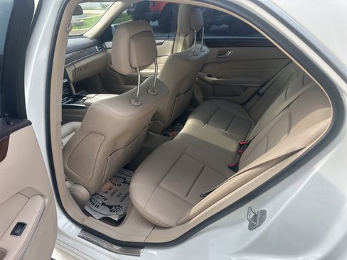 Used 2014 Mercedes-Benz E 350 Sedan image 16