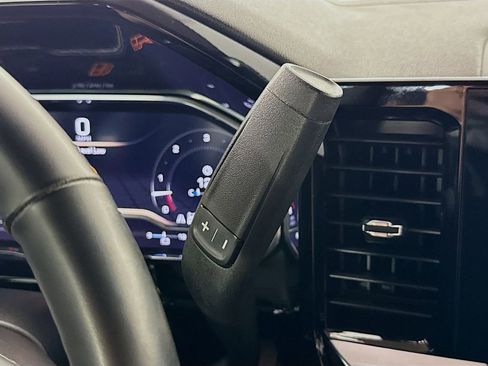 Used 2025 GMC Sierra 2500 SLT w/ SLT Premium Package image 18