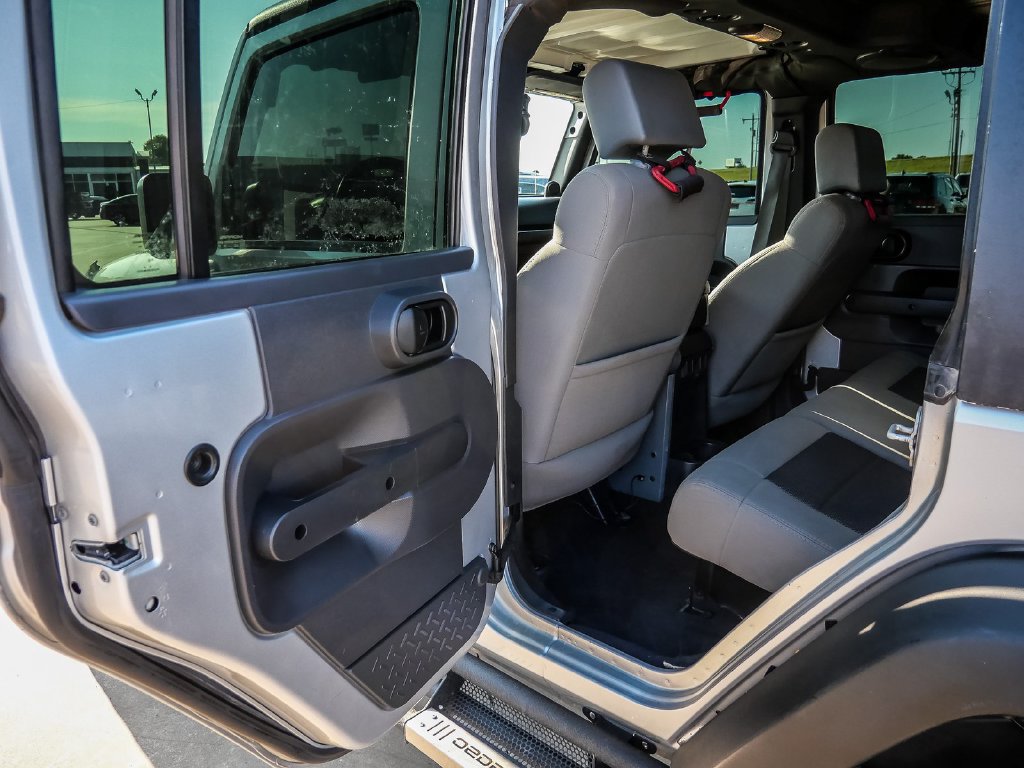 Used 2010 Jeep Wrangler Unlimited Sport AWD/4WD image 25