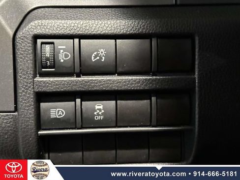Certified 2024 Toyota Tacoma SR5 AWD/4WD image 20