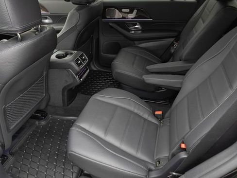 New 2026 Mercedes-Benz GLS 450 4MATIC image 17