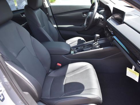 Used 2025 Honda Accord EX-L image 15