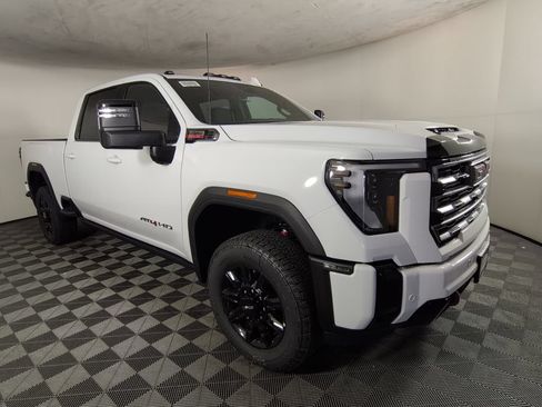 New 2026 GMC Sierra 2500 AT4 w/ AT4 Premium Plus Package AWD/4WD image 3