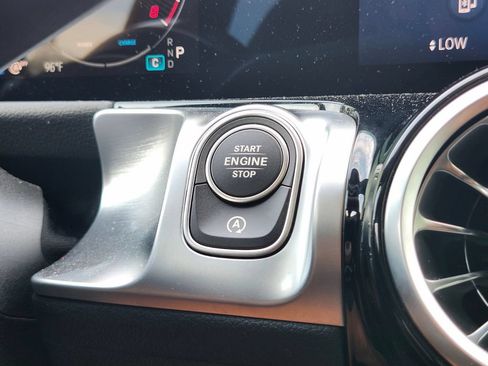 Used 2026 Mercedes-Benz GLB 250 4MATIC image 24