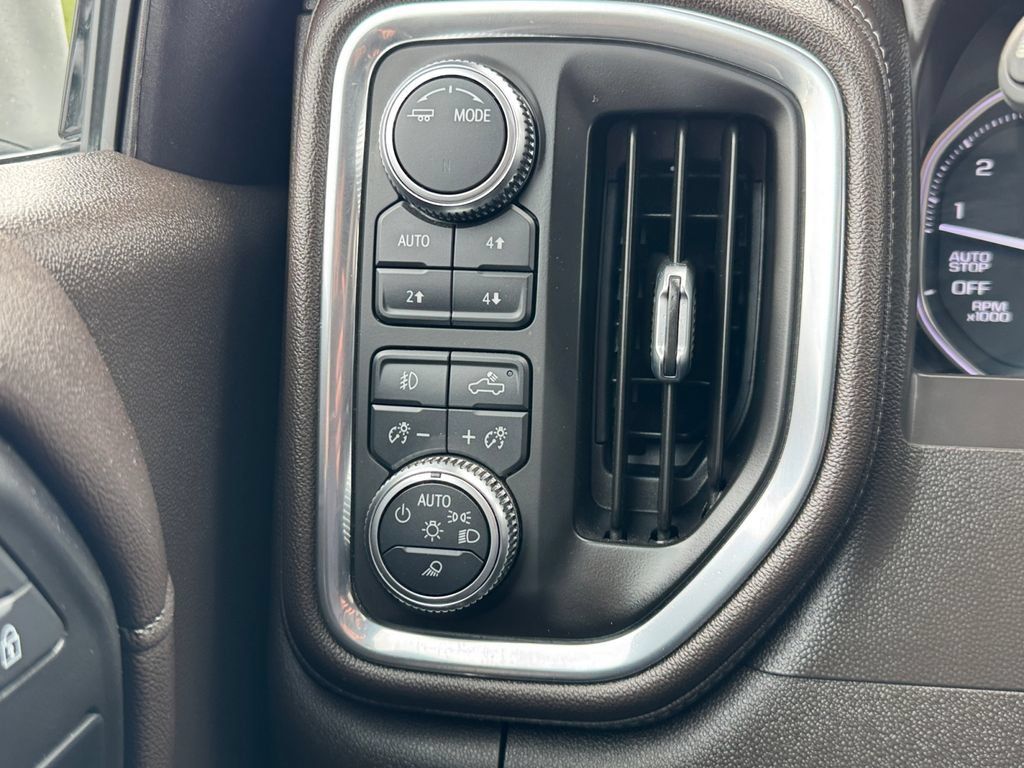 Used 2021 GMC Sierra 1500 SLT w/ SLT Premium Plus Package AWD/4WD image 13