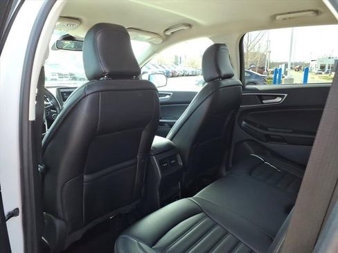 Used 2021 Ford Edge SEL w/ Convenience Package AWD/4WD image 9