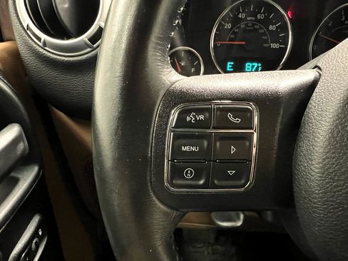 Used 2017 Jeep Wrangler Unlimited Sahara w/ Connectivity Group image 26