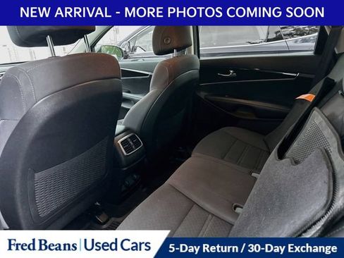Used 2017 Kia Sorento AWD w/ LX V6 Convenience Package image 9