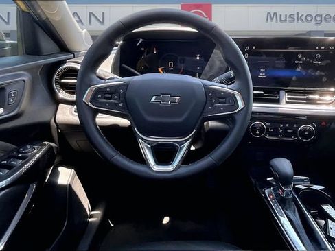 Used 2025 Chevrolet Trax ACTIV w/ Driver Confidence Package FWD image 8