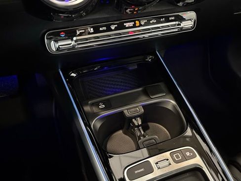 Certified 2026 Mercedes-Benz GLB 250 4MATIC image 17