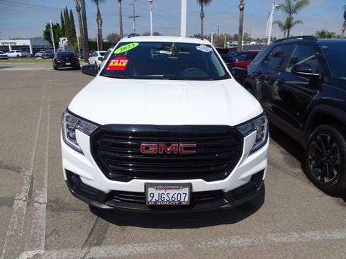 Used 2023 GMC Terrain SLT w/ Elevation Edition FWD image 6