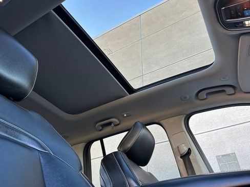 Certified 2022 Jeep Grand Cherokee Limited image 5