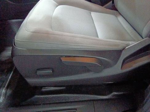 Used 2019 Chevrolet Colorado W/T image 11