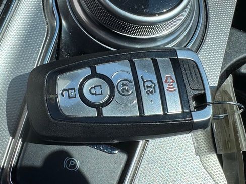 Used 2024 Ford Edge Titanium w/ Titanium Elite Package image 24