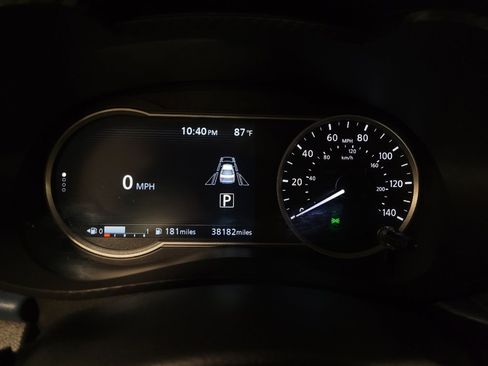 Used 2025 Nissan Versa SV FWD image 23