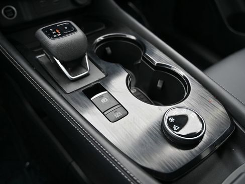 Used 2023 Nissan Rogue SL w/ SL Premium Package image 34