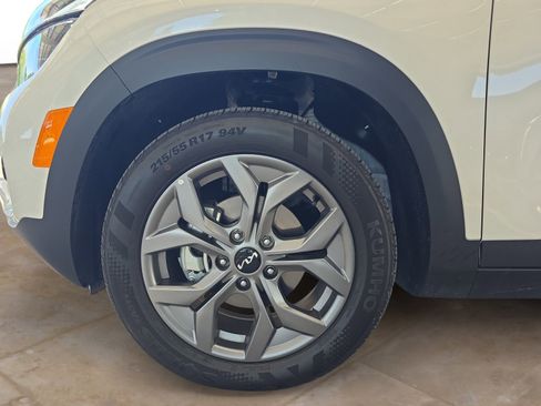 Used 2024 Kia Seltos S FWD image 27