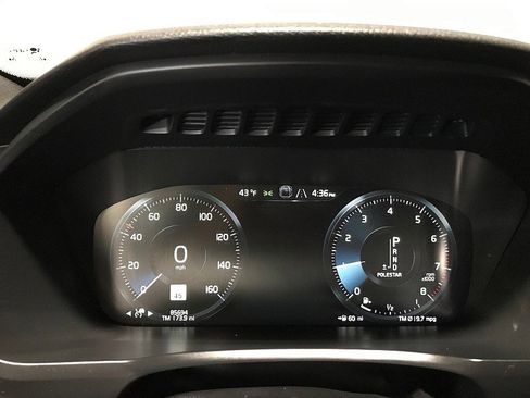 Used 2016 Volvo XC90 T6 R-Design w/ Vision Package image 24