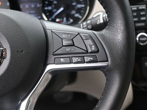 Used 2018 Nissan Rogue Sport SL AWD/4WD image 28