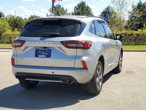 Certified 2024 Ford Escape ST-Line w/ Tech Pack #1 AWD/4WD image 4
