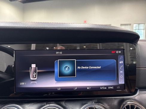 Used 2018 Mercedes-Benz E 400 4MATIC Cabriolet image 84