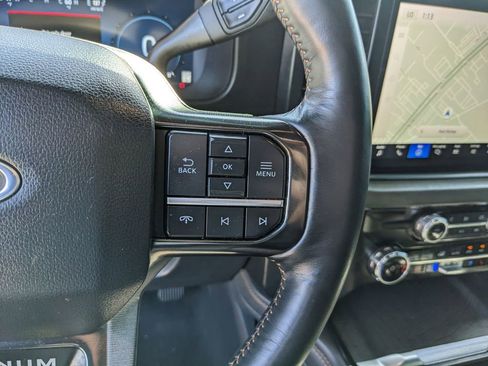 Used 2024 Ford F350 Platinum w/ FX4 Off-Road Package image 27