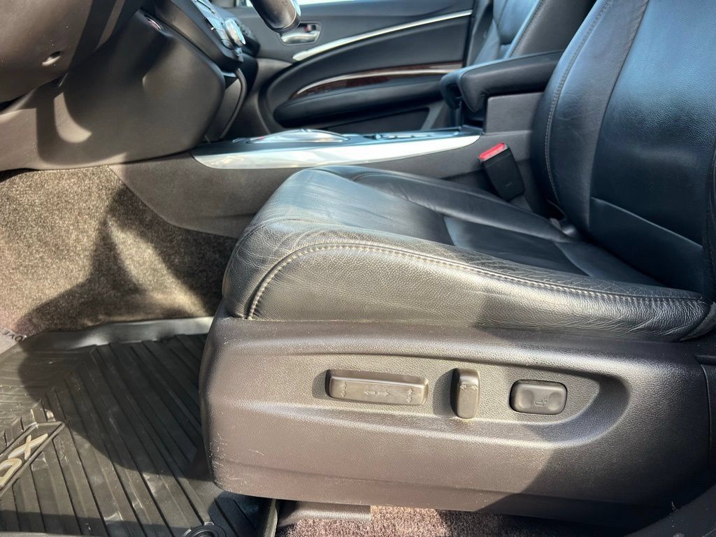 Used 2017 Acura MDX w/ Technology Package AWD/4WD image 33