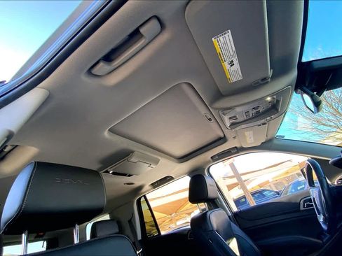 Used 2020 GMC Yukon Denali w/ Denali Ultimate Package image 14