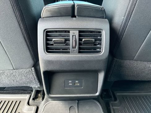 Used 2023 Nissan Rogue SV image 20