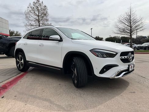 Used 2025 Mercedes-Benz GLA 250 image 4