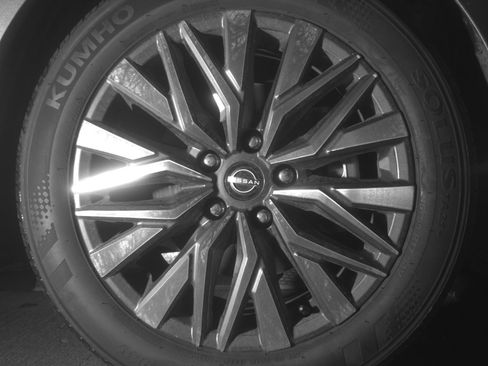 Used 2025 Nissan Altima 2.5 SV FWD image 13