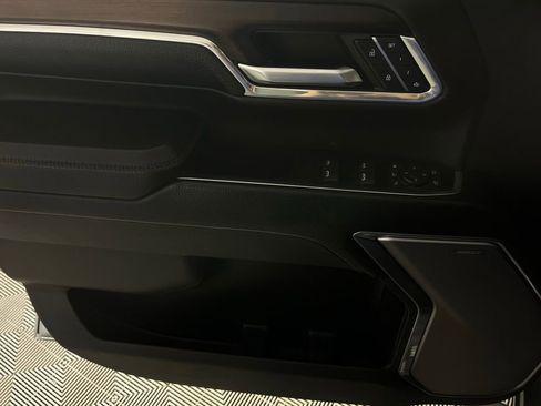 Used 2024 GMC Sierra 3500 Denali w/ Technology Package image 27