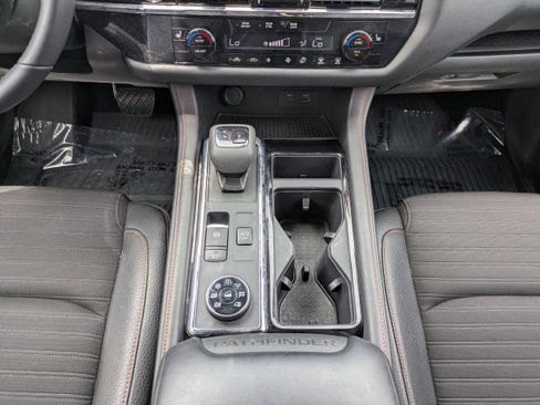 Used 2024 Nissan Pathfinder Rock Creek AWD/4WD image 17