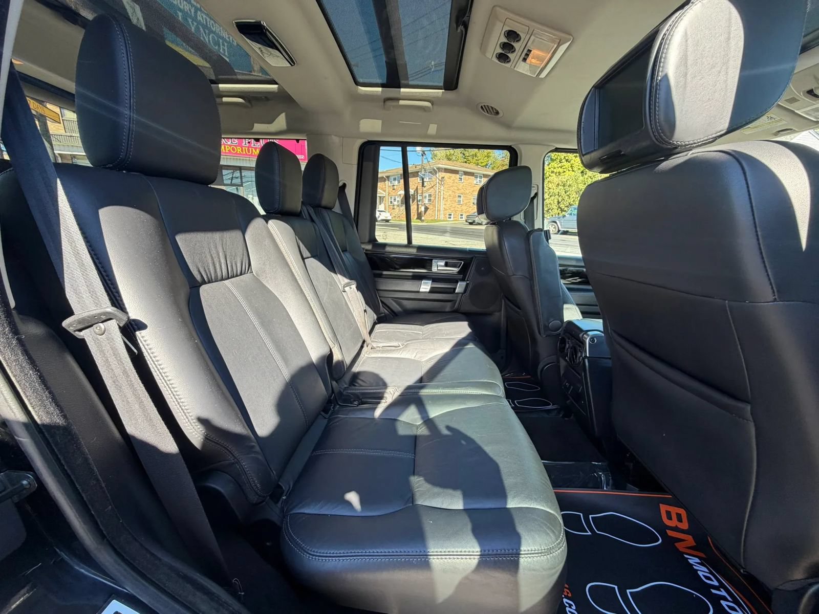 Used 2012 Land Rover LR4 HSE LUX w/ Luxury Pkg AWD/4WD image 19