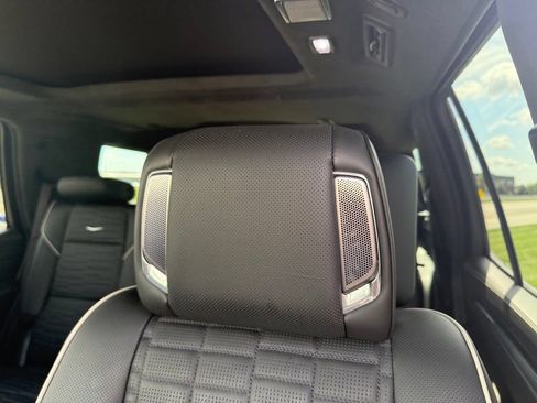 Certified 2025 Cadillac Escalade V AWD/4WD image 28