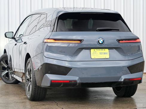 Used 2024 BMW iX xDrive50 w/ Sport Package image 6