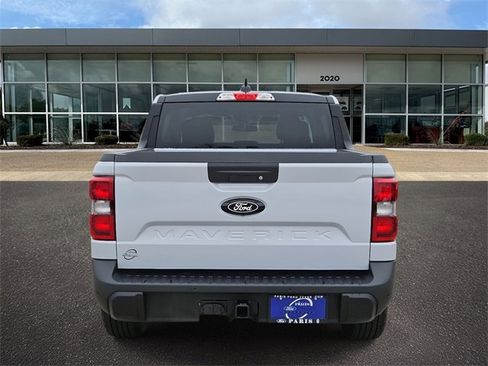 New 2025 Ford Maverick XLT w/ XLT Luxury Package image 4