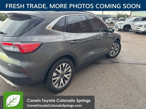 Used 2020 Ford Escape Titanium FWD image 5